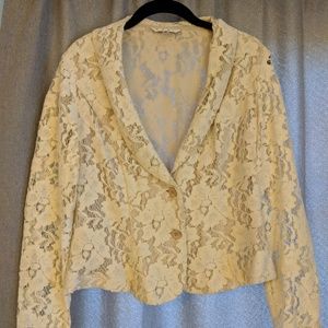 EUC cream lace M CAbi blazer